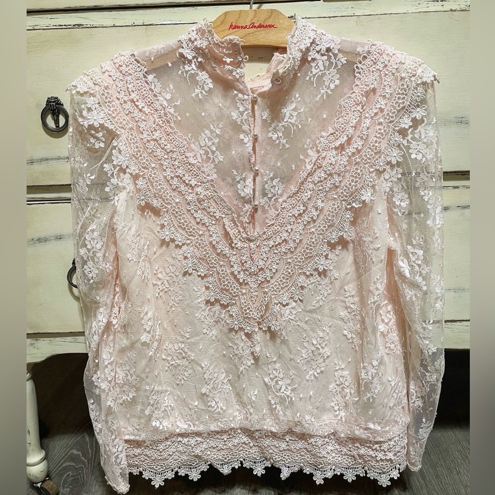 Vintage Barbara Chodos light pink lace blouse